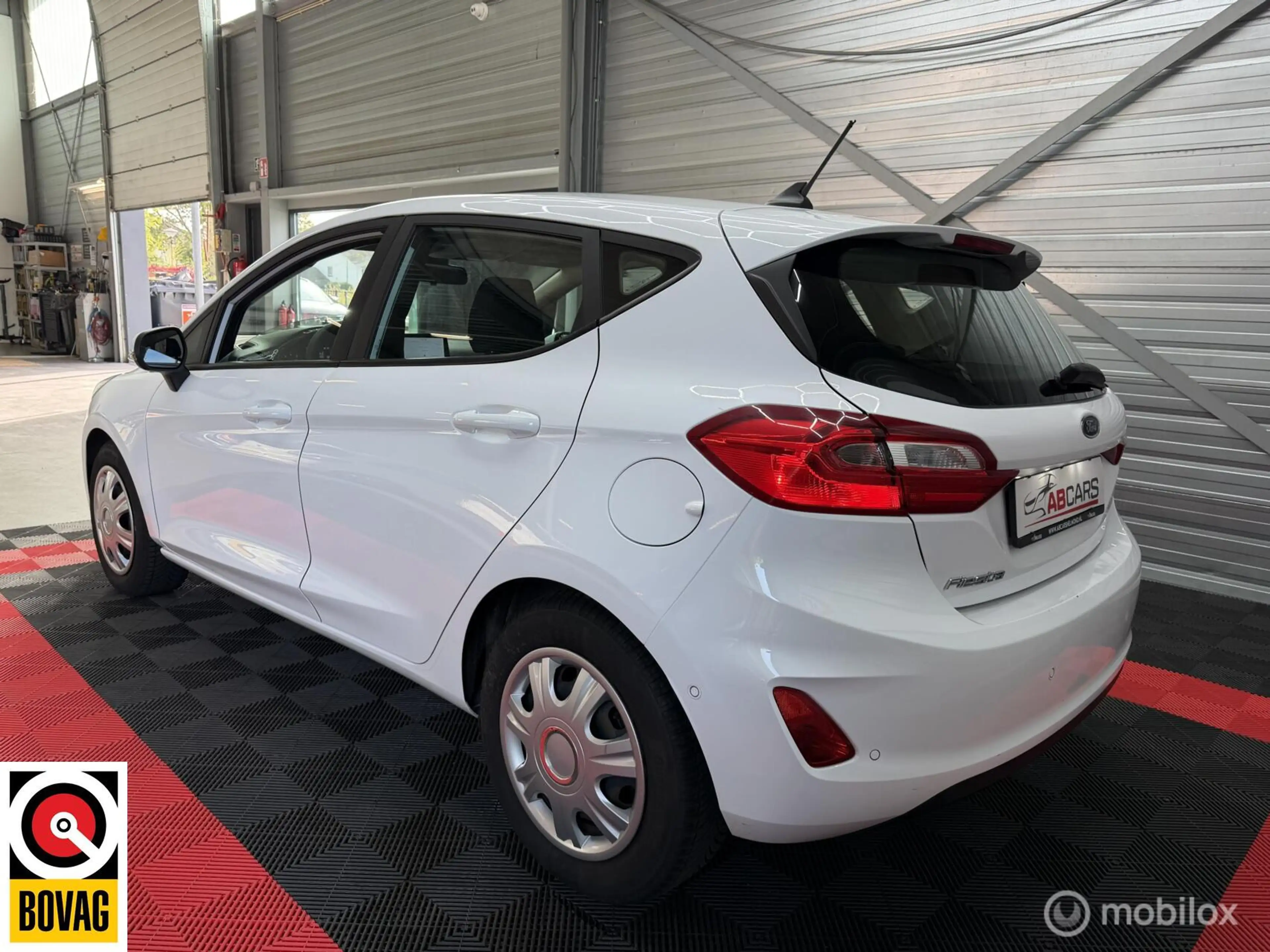 Ford Fiesta 1.0 EcoBoost Connected met Distributieketting — photo 3