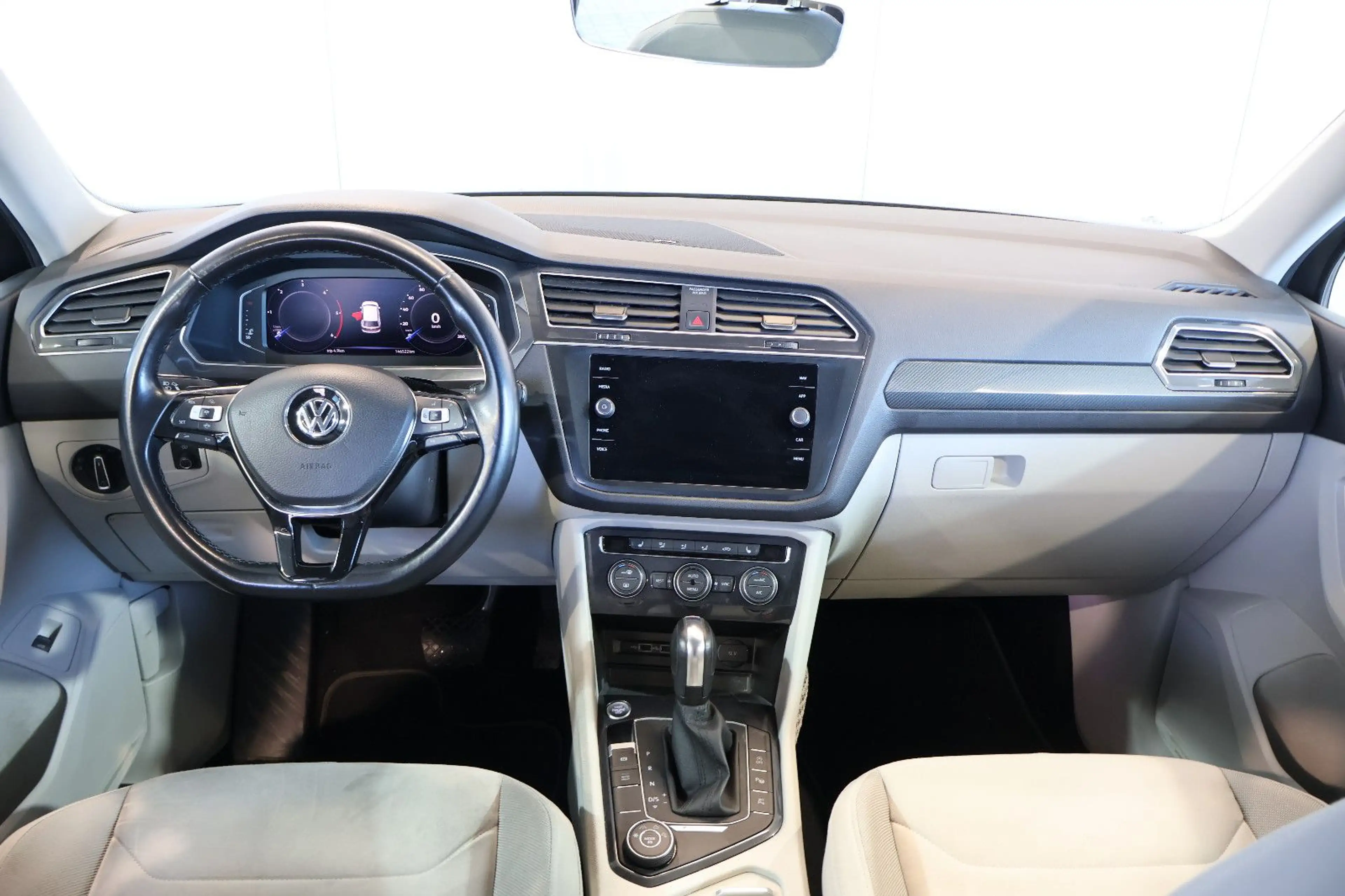 Volkswagen Tiguan Allspace R-Line 2.0 TDI 4M HUD+PANO+AHK — photo 7