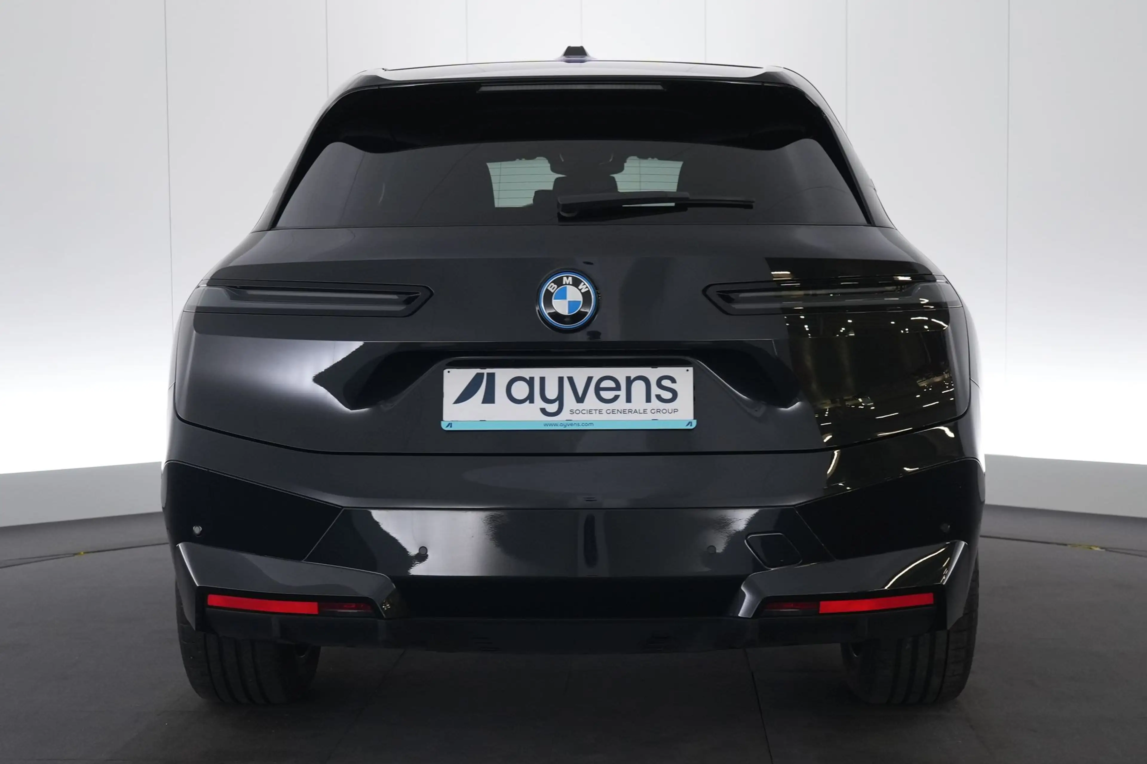 BMW iX 77 kWh xDrive40 Sport LEDER/CUIR LED GPS PDC CAM K — photo 8