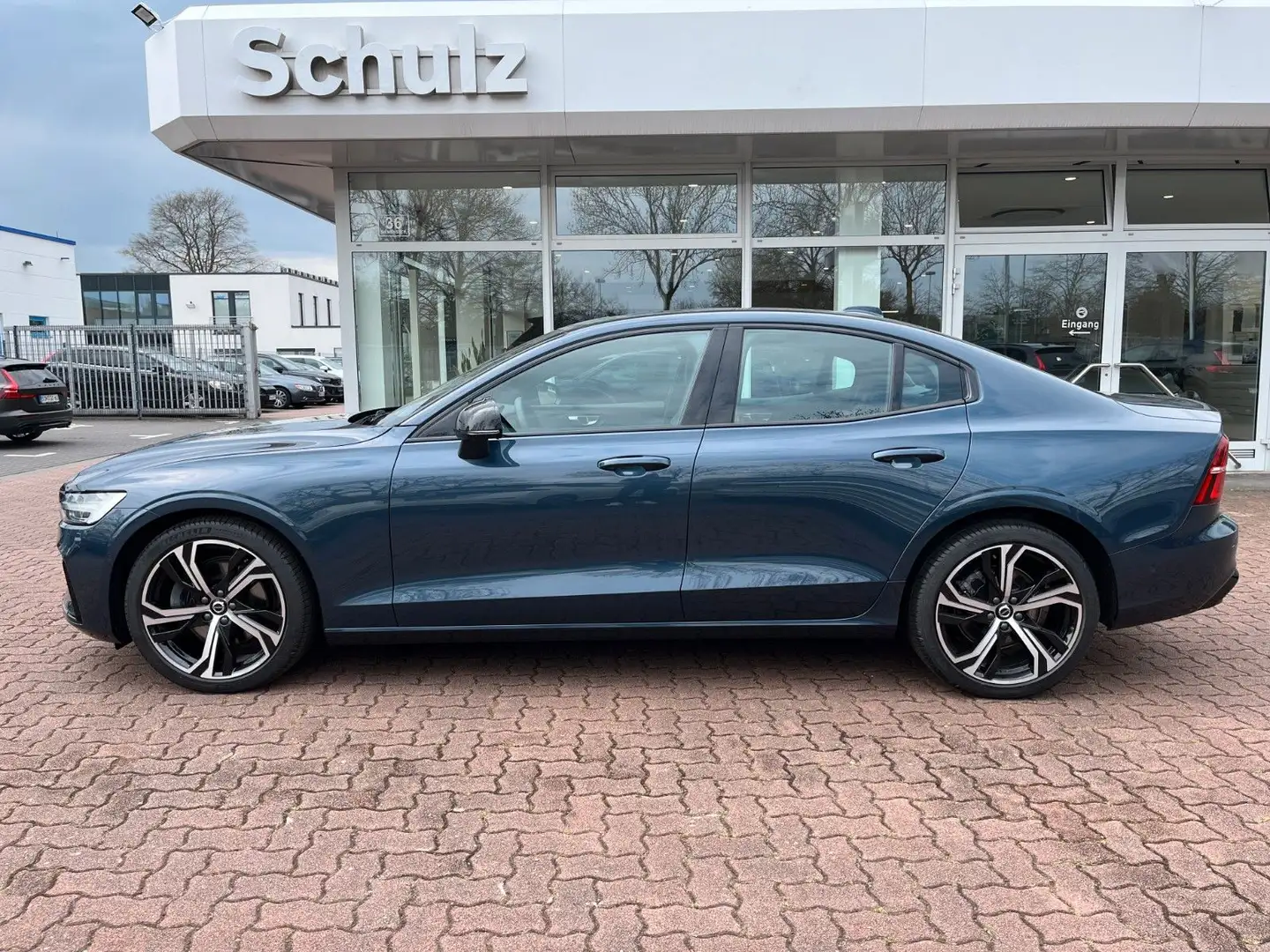 Volvo S60 B4 Benzin Geartronic Plus Dark Blau - 1