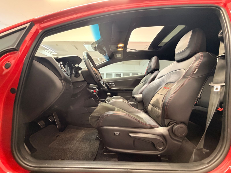 Kia ProCeed / pro_cee'd / ProCeed 1.6 T-GDI GT-Track pro_cee'd — photo 10