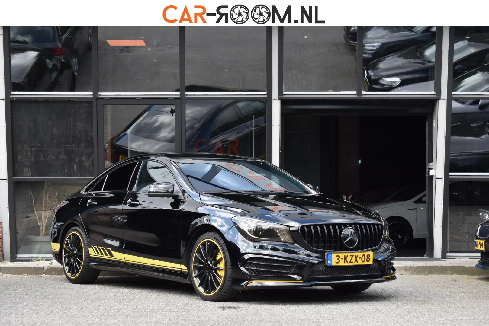 Mercedes-Benz CLA 180 Edition 1 Cla 45 AMG Pakket Camera Stoelvw. LED Zwart - 1