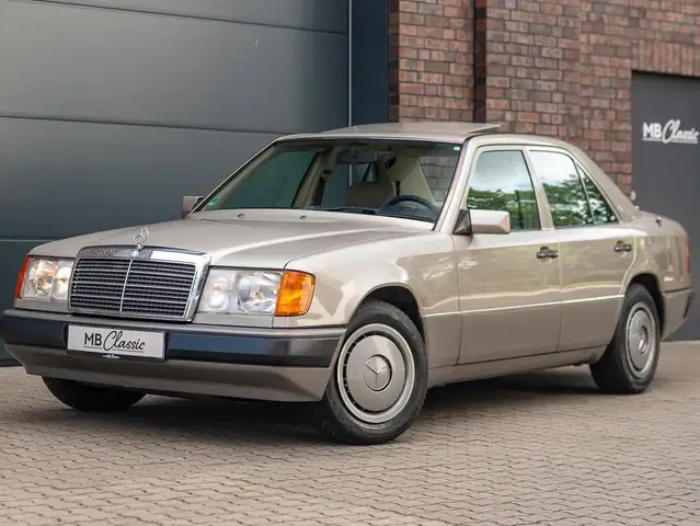 Mercedes-Benz 230 E W124, Automatik, H-Zulassung, Scheckheft