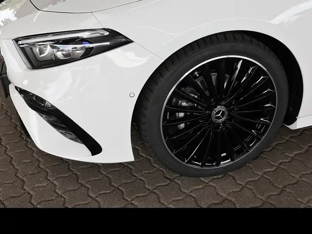 Mercedes-Benz A-Class view 3