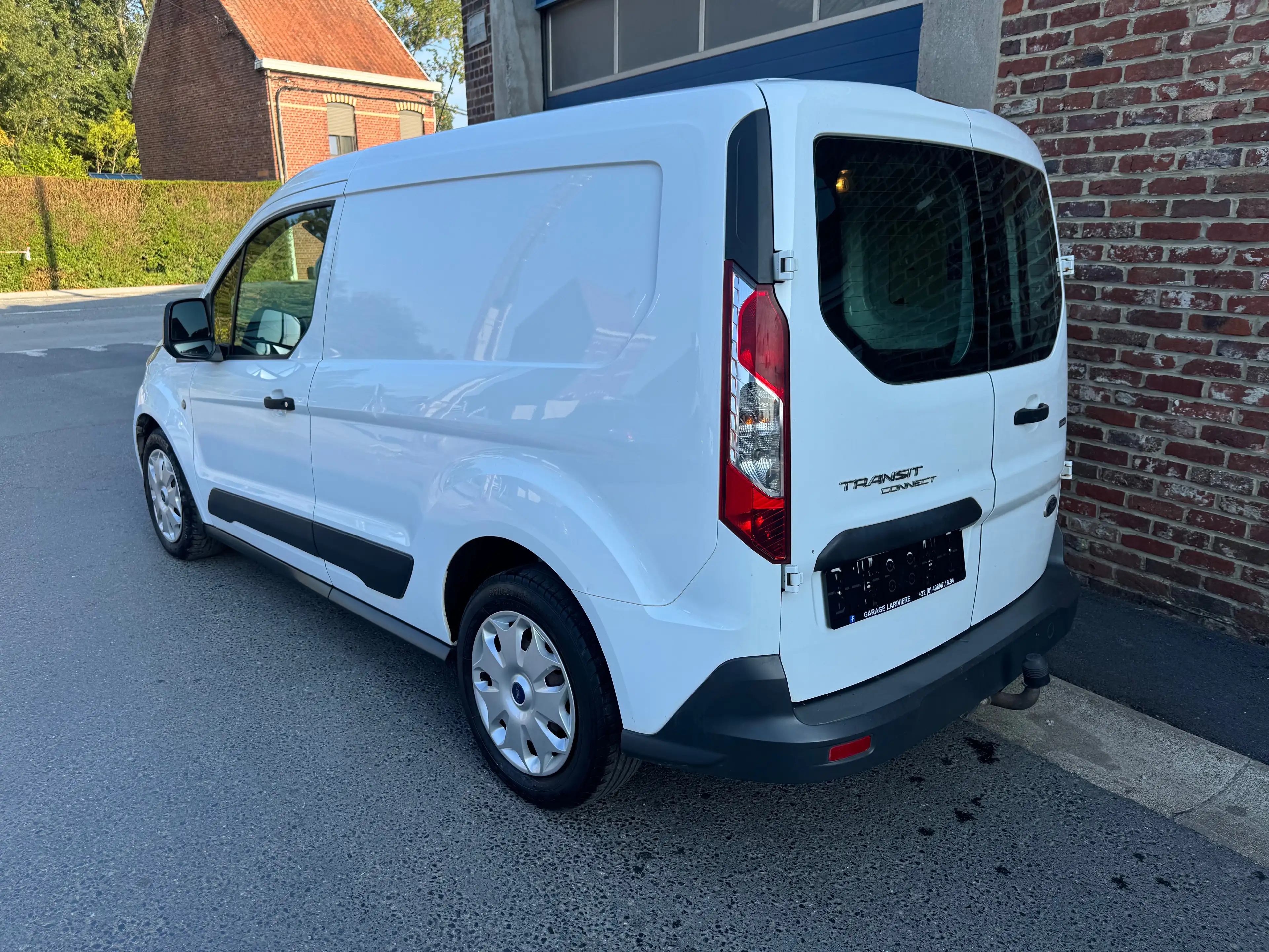 Ford Transit Connect T200 1.0 EcoBoost Trend — photo 2