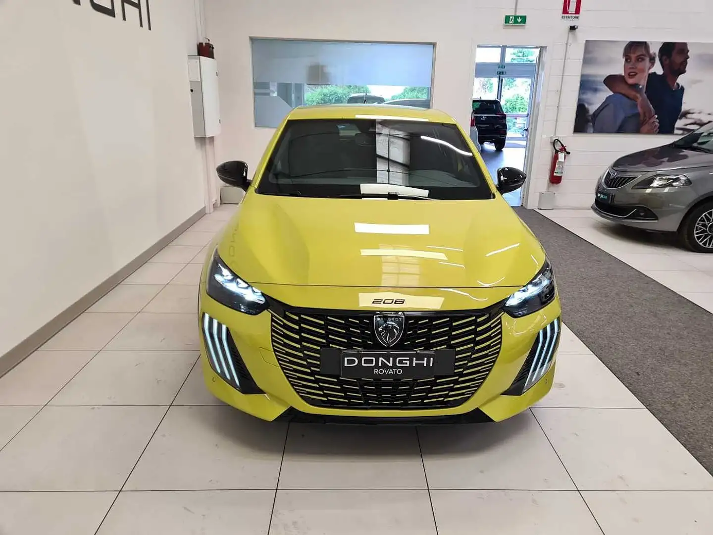 Peugeot 208 GT PureTech 100cv S&S AZIENDALE! Jaune - 2