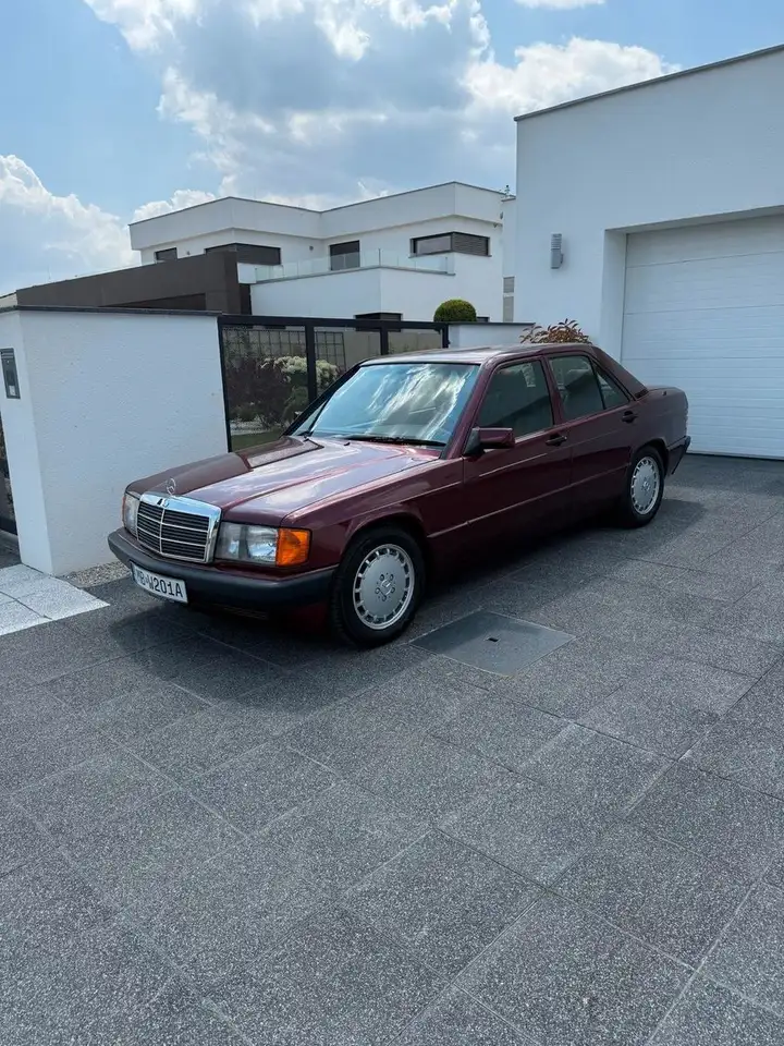 Mercedes-Benz 190