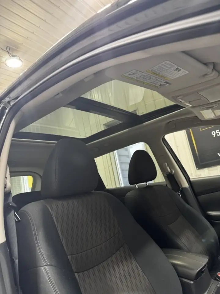 Nissan Rogue photo Nissan Rogue