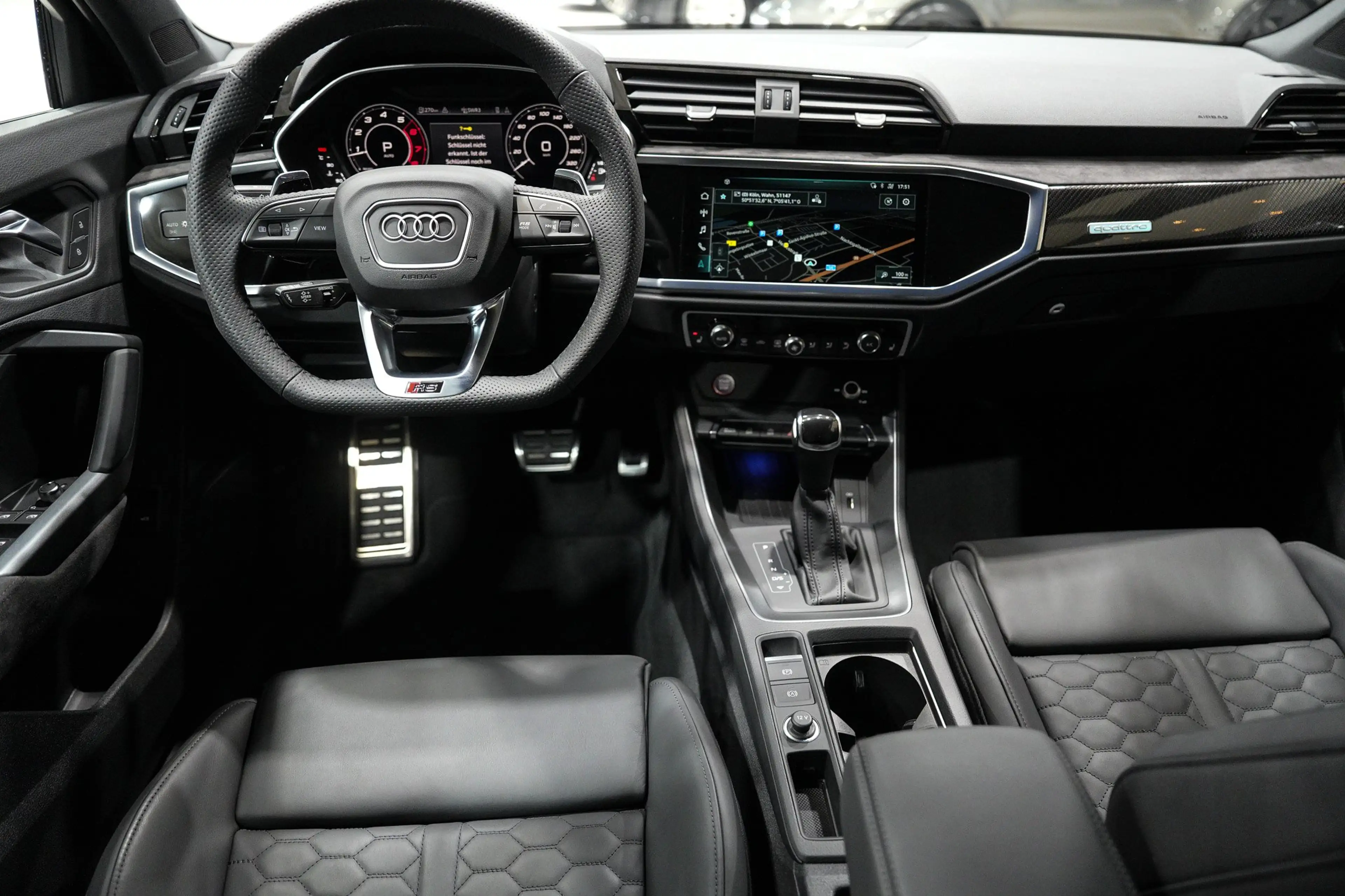 Audi RS Q3 2.5 TFSI quattro*RS-ABGAS*SPORTSITZE*1.HD* — photo 14