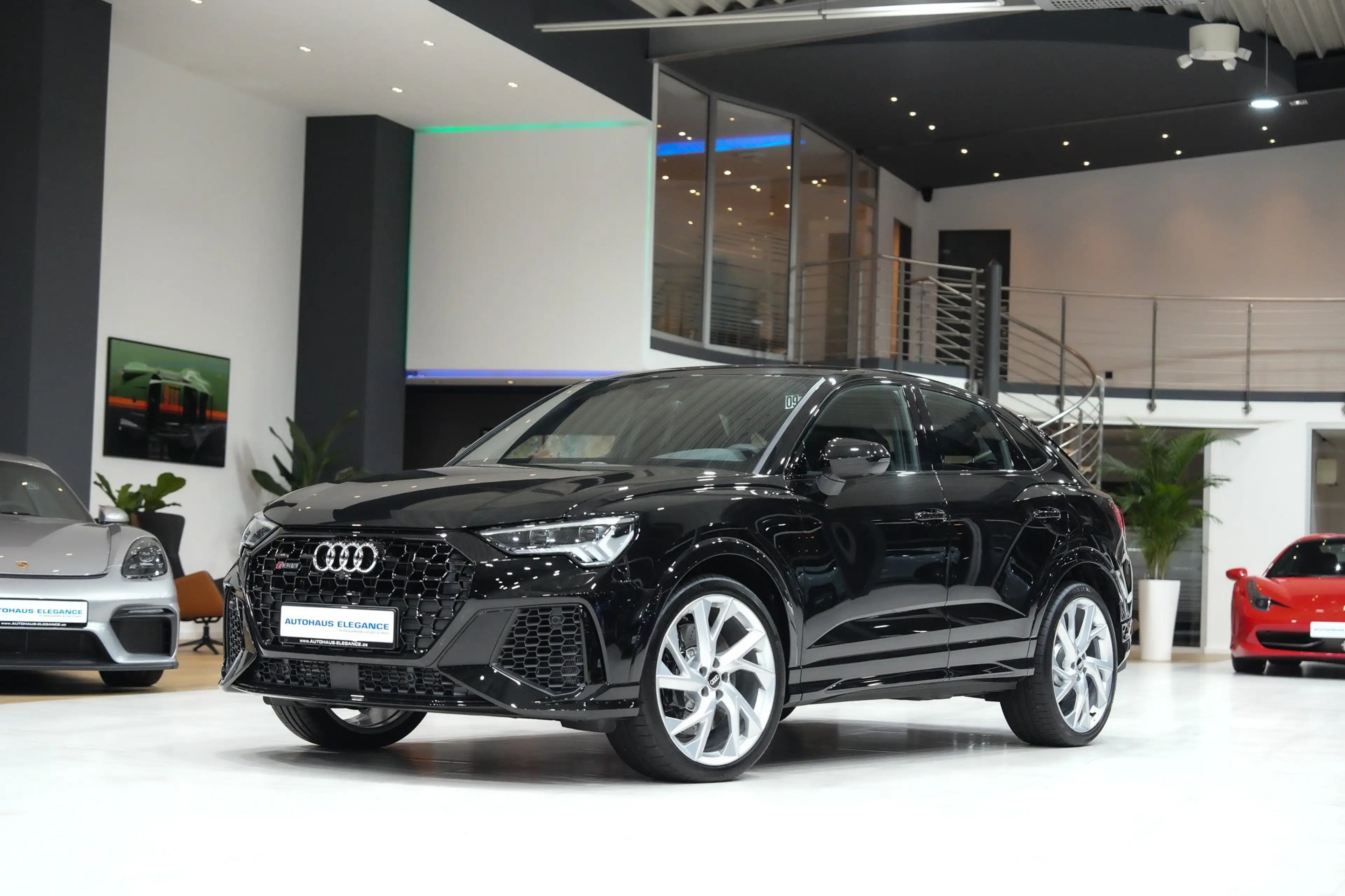 Audi RS Q3 2.5 TFSI quattro*RS-ABGAS*SPORTSITZE*1.HD*