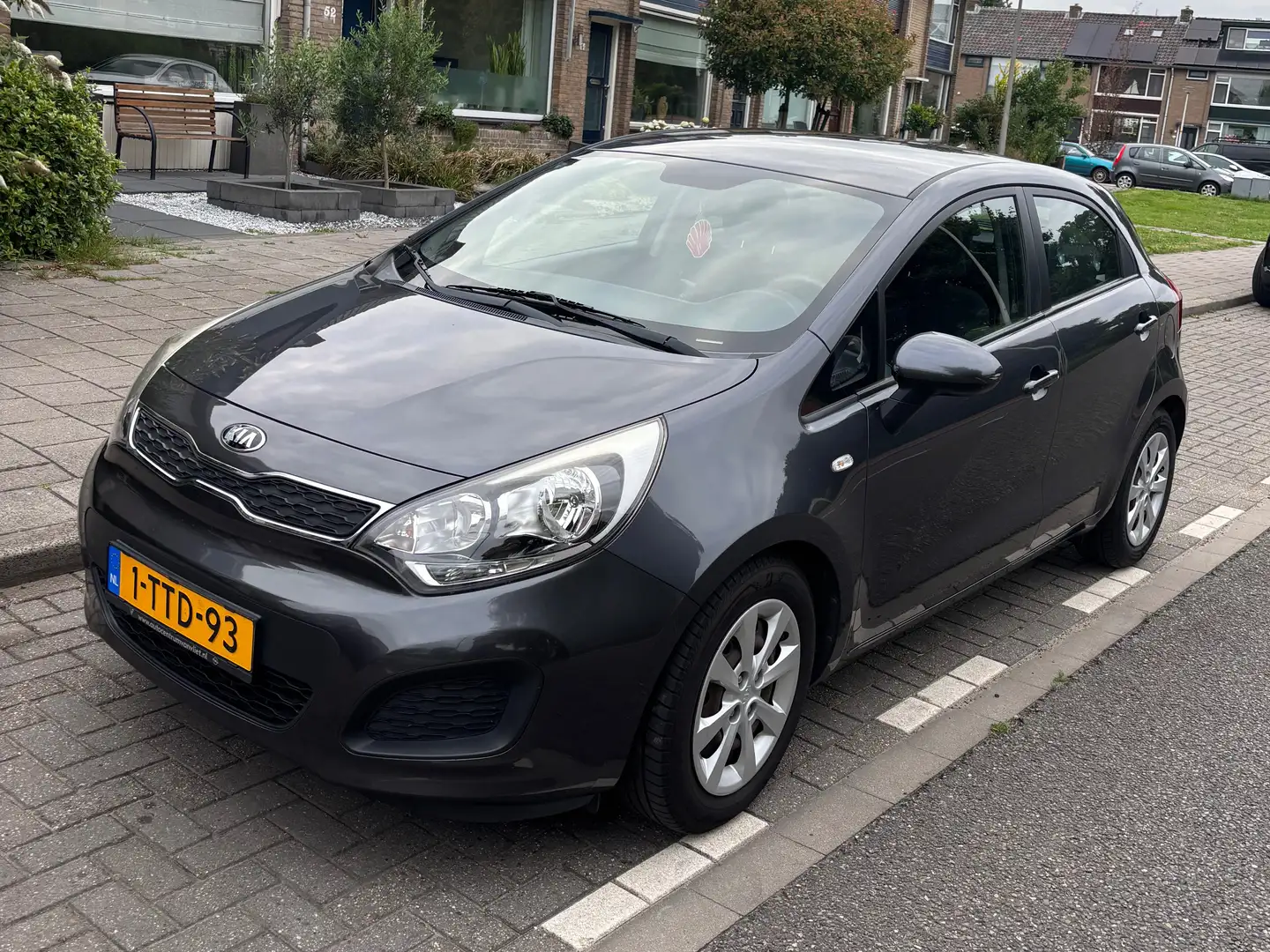 Kia Rio Rio 1.2 CVVT Comf. Pack Grijs - 2