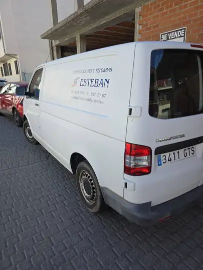 Volkswagen Transporter 2010, foto 2