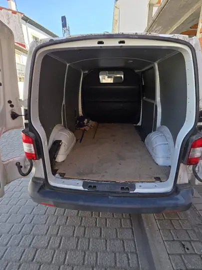 Volkswagen Transporter 2010, foto 11