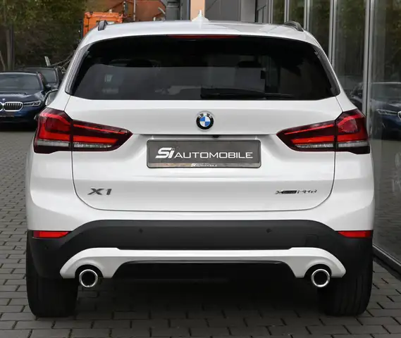BMW X1 view 4