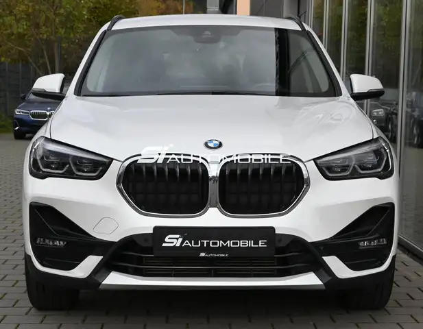 BMW X1 view 8