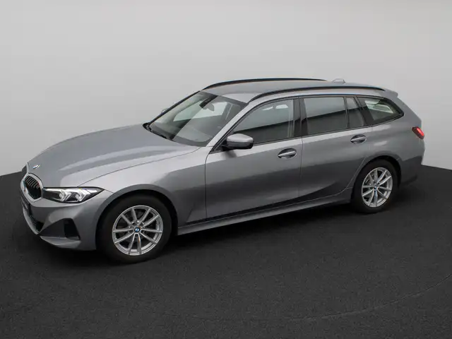 BMW 3 Series view 12