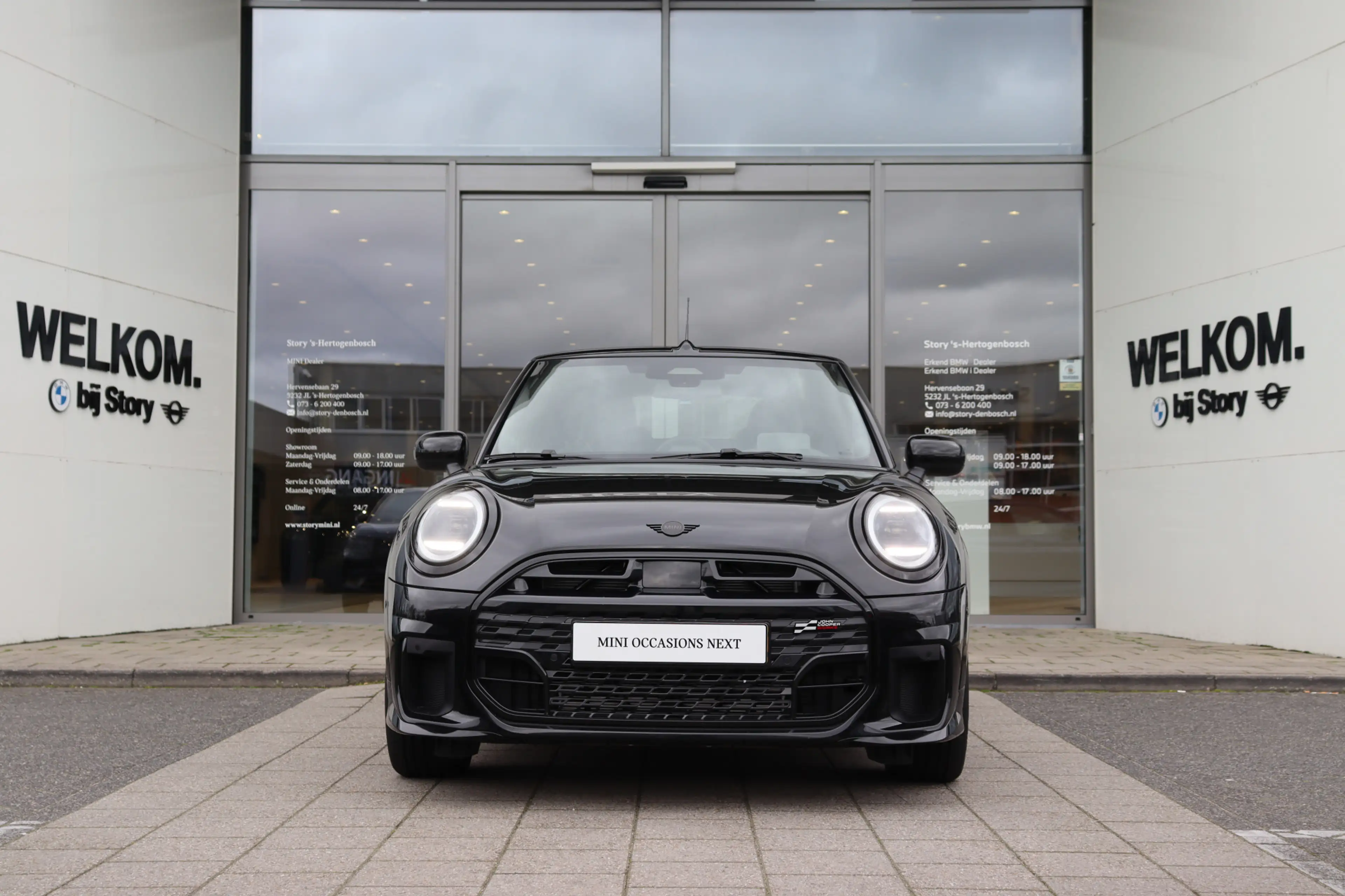 MINI Cooper C Cabrio Automaat / John Cooper Works / Pakket M / 18" JCW — photo 3
