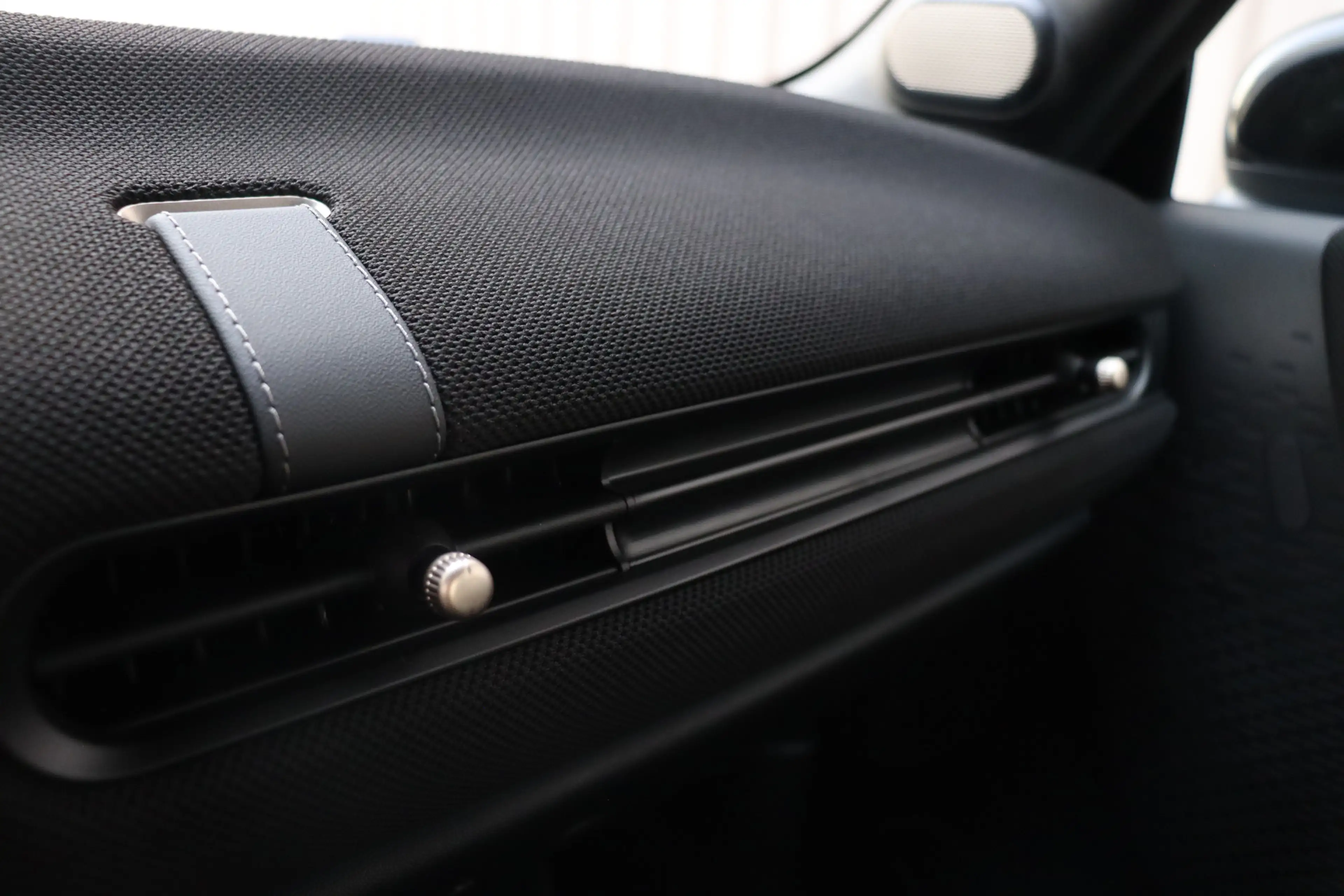 MINI Cooper C Cabrio Automaat / John Cooper Works / Pakket M / 18" JCW — photo 14