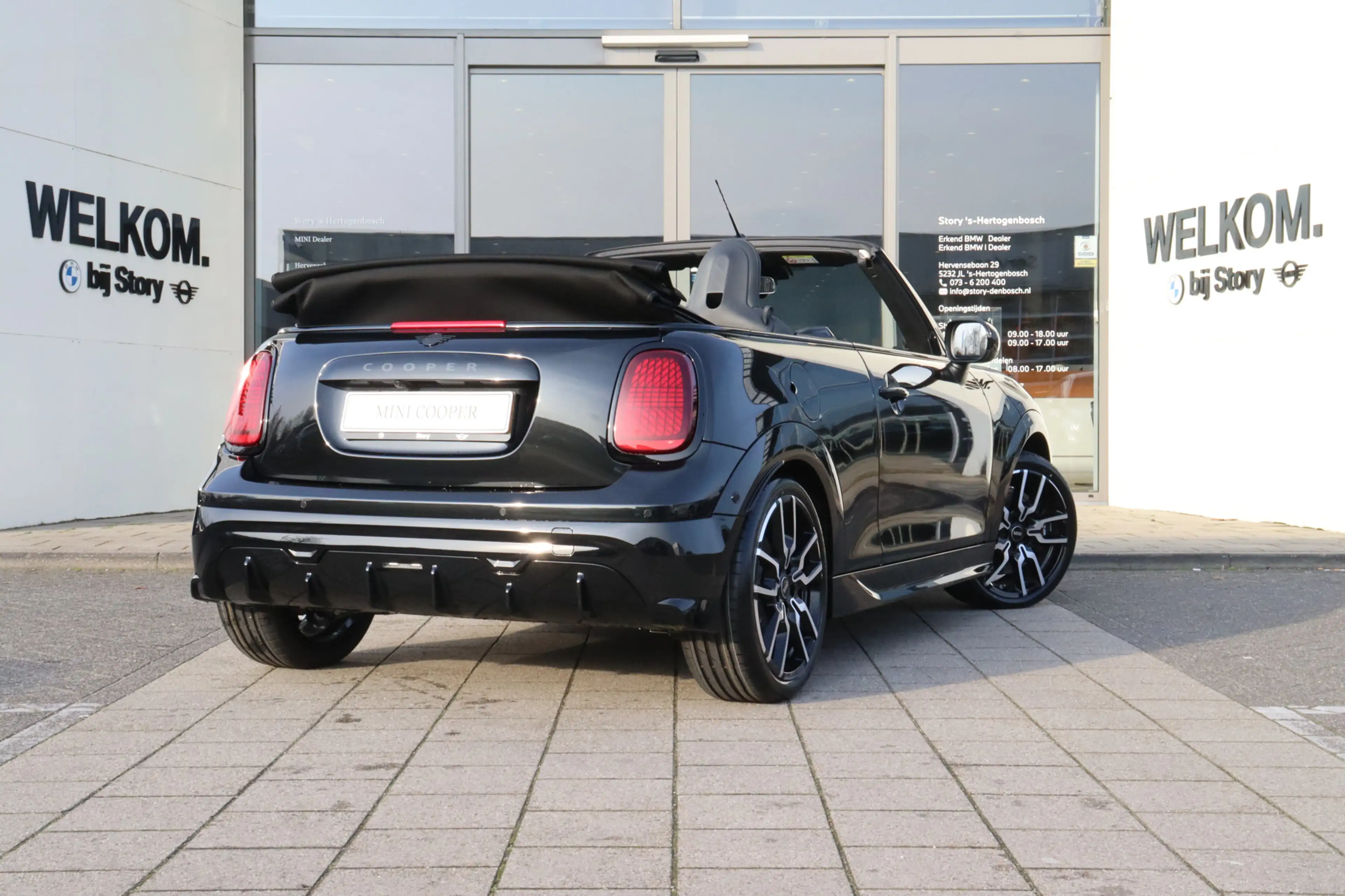 MINI Cooper C Cabrio Automaat / John Cooper Works / Pakket M / 18" JCW — photo 10