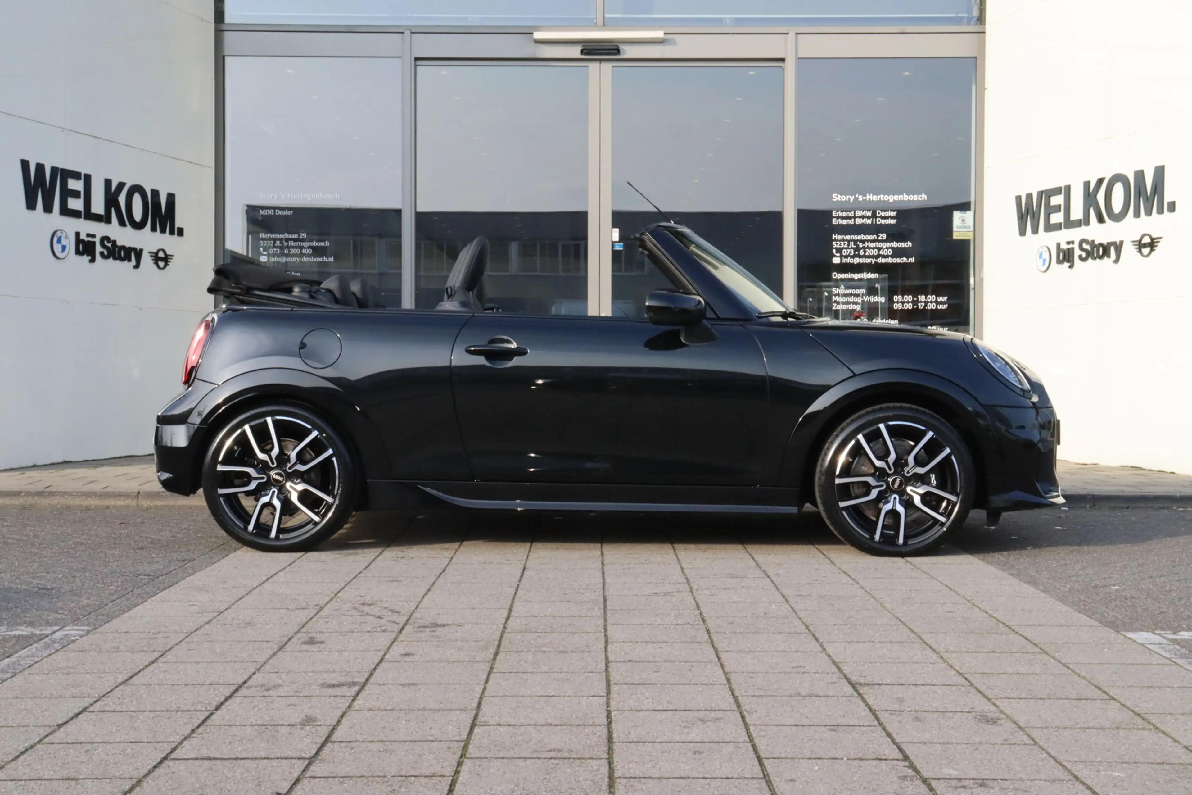 MINI Cooper C Cabrio Automaat / John Cooper Works / Pakket M / 18" JCW — photo 8