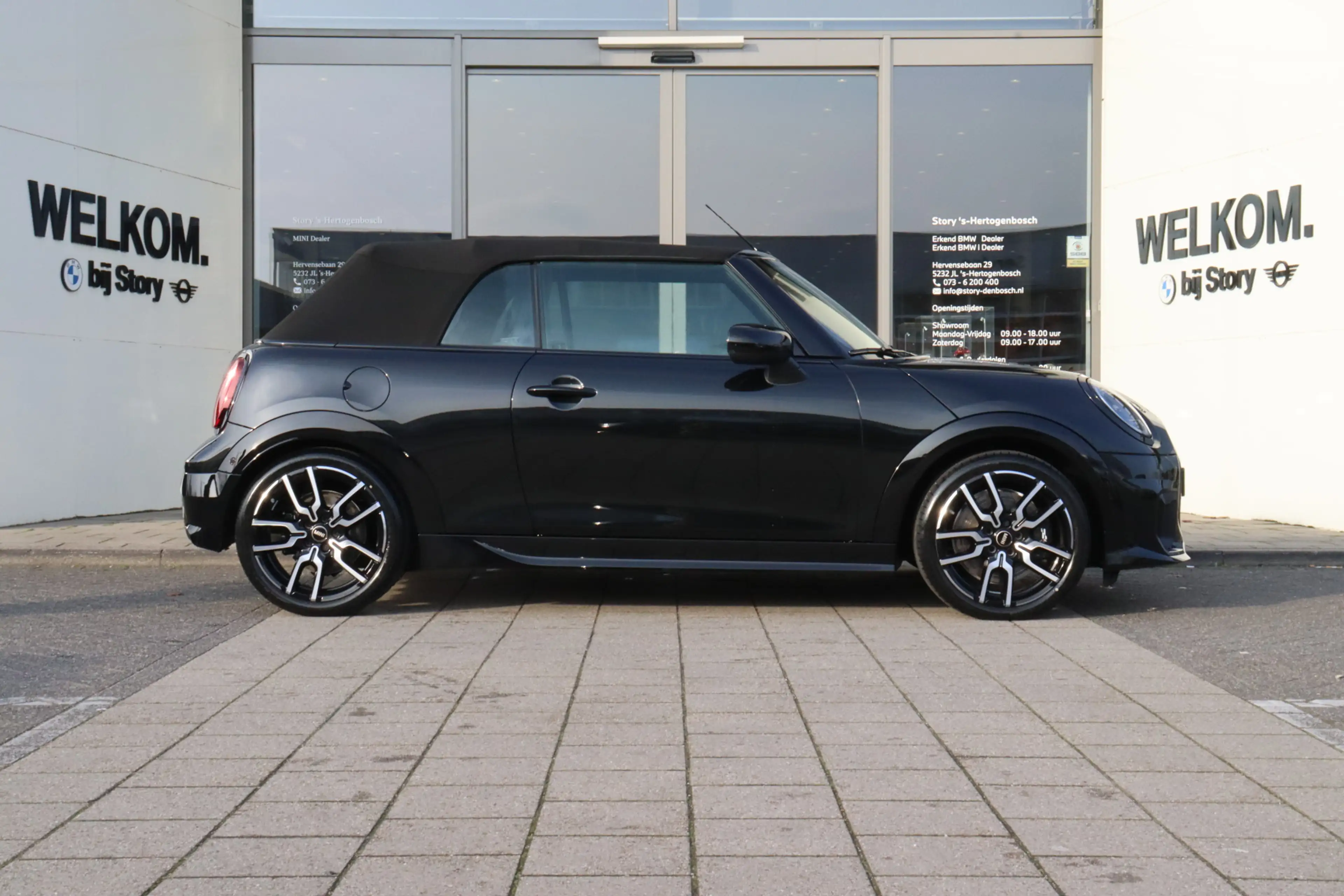 MINI Cooper C Cabrio Automaat / John Cooper Works / Pakket M / 18" JCW — photo 9