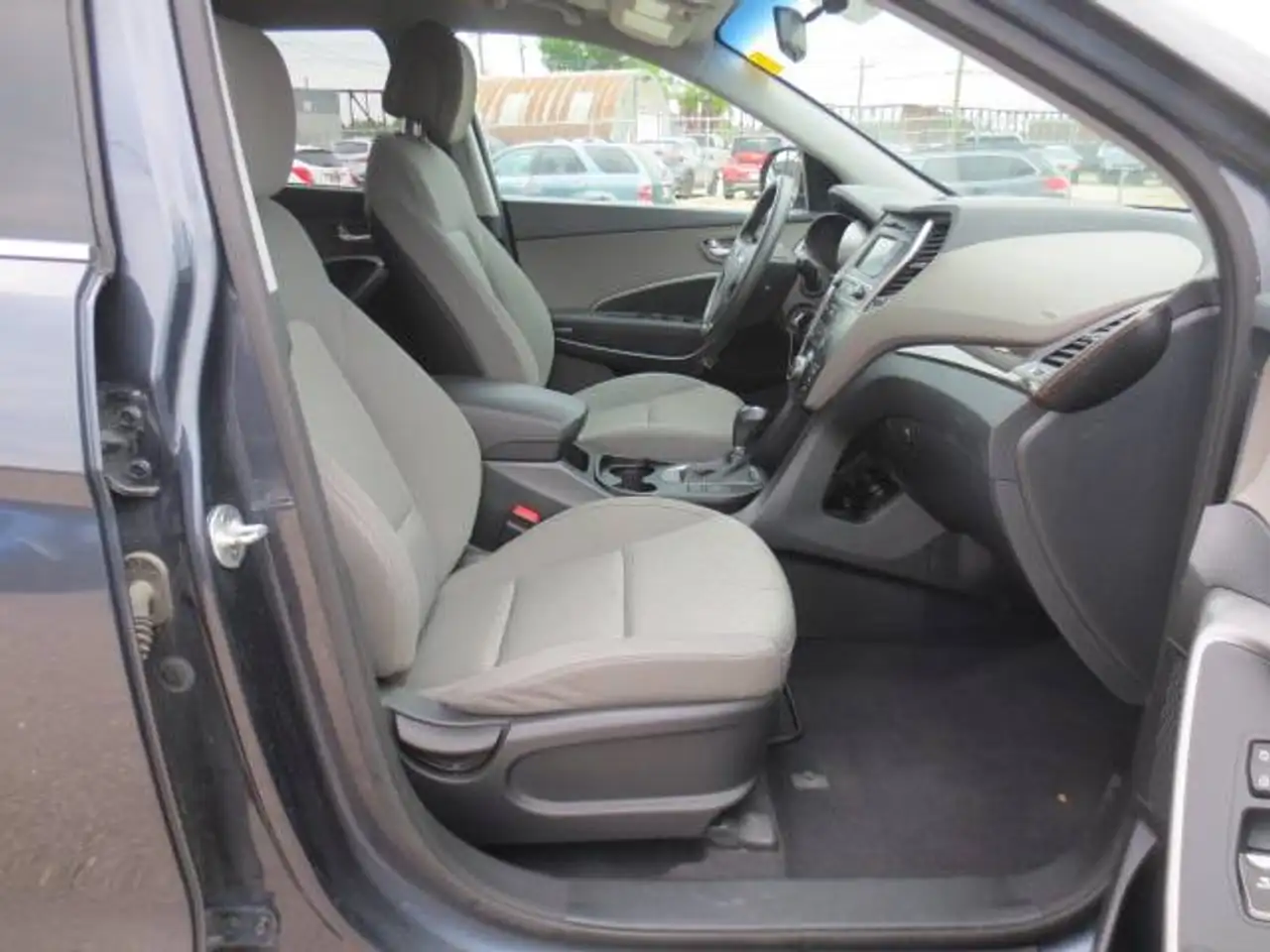 Hyundai SANTA FE photo Hyundai SANTA FE