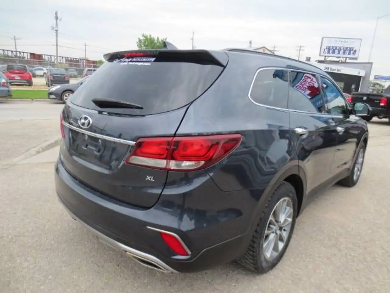 Hyundai SANTA FE photo Hyundai SANTA FE