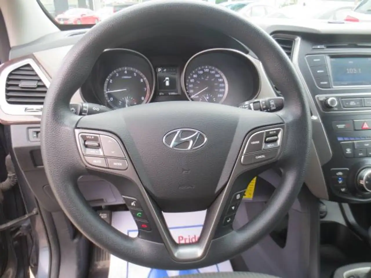 Hyundai SANTA FE photo Hyundai SANTA FE