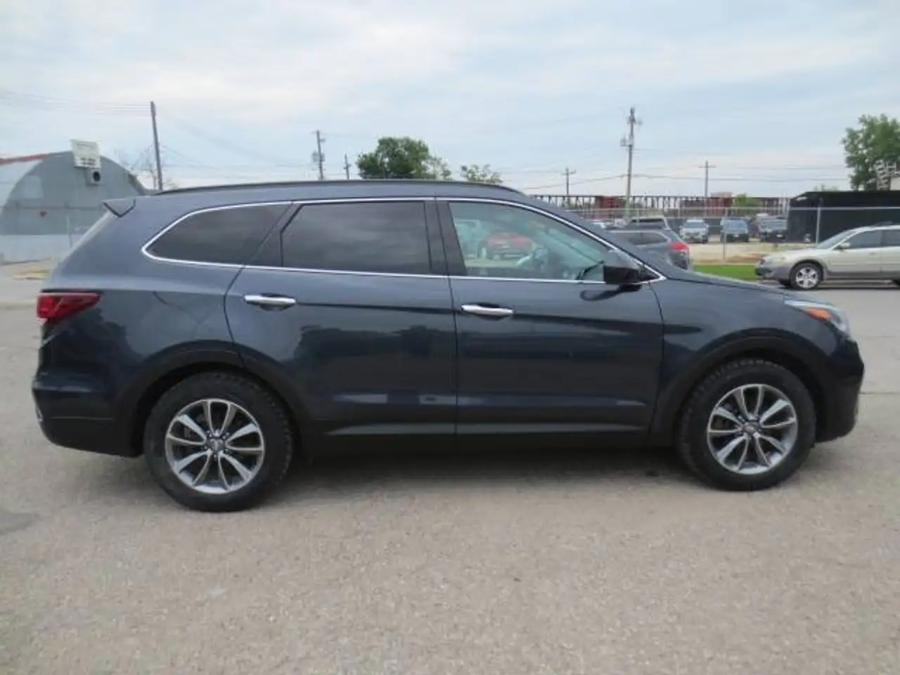 Hyundai SANTA FE photo Hyundai SANTA FE