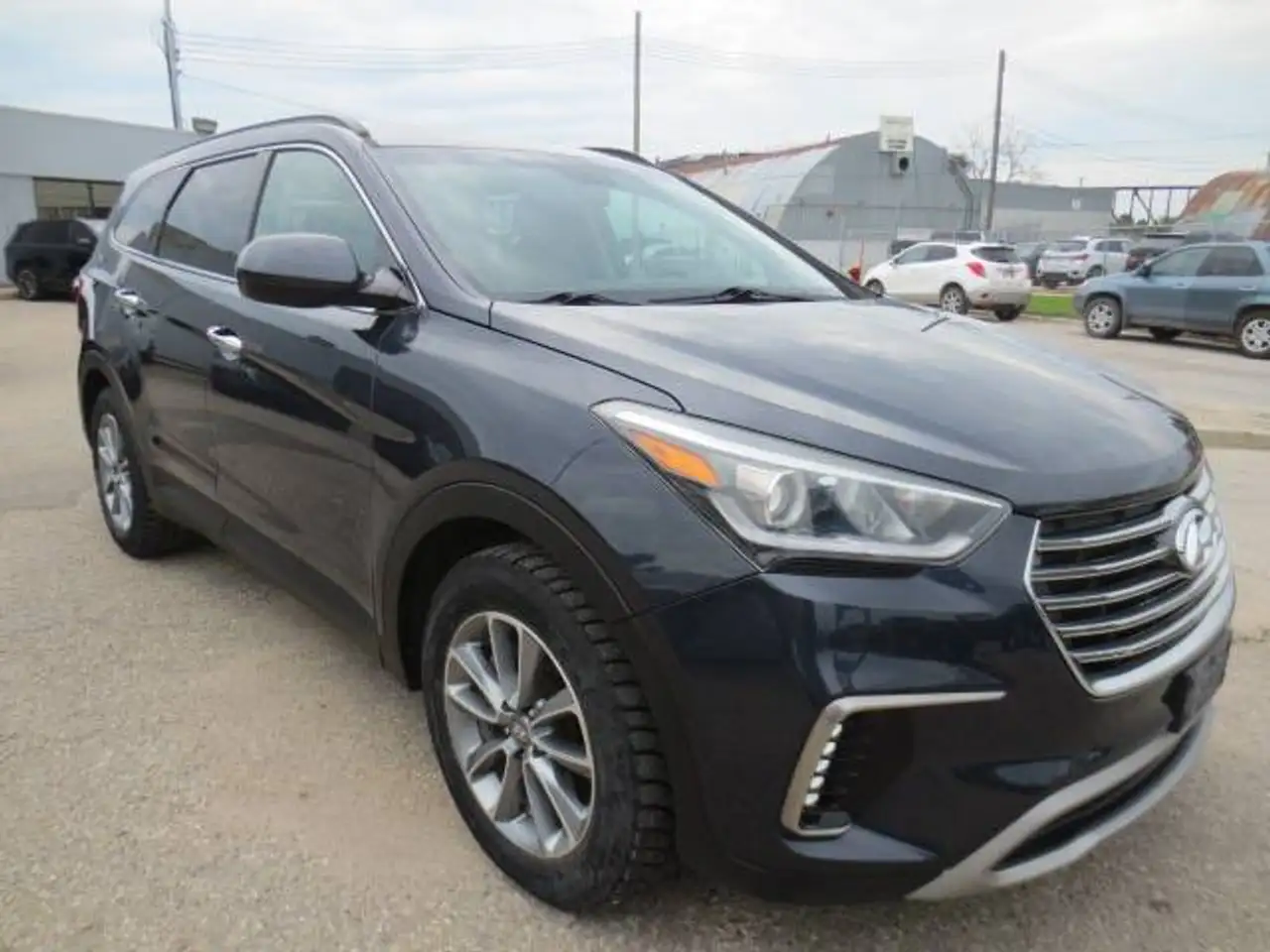 Hyundai SANTA FE photo Hyundai SANTA FE