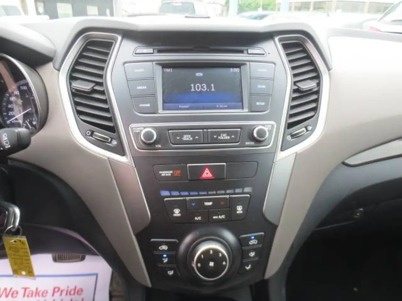 Hyundai SANTA FE photo Hyundai SANTA FE