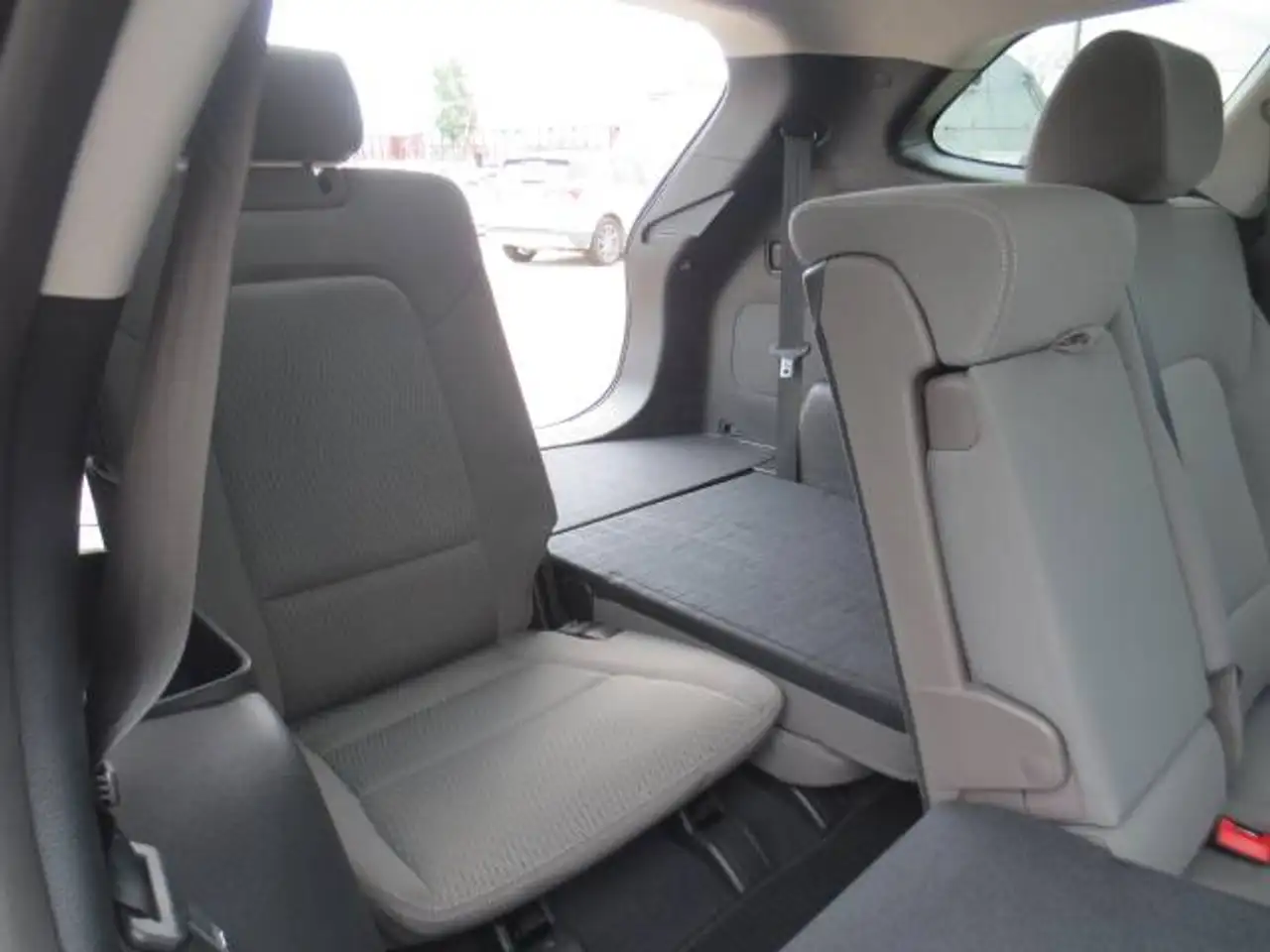 Hyundai SANTA FE photo Hyundai SANTA FE