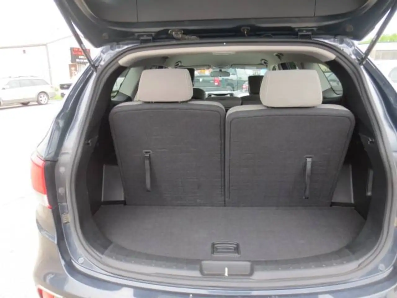 Hyundai SANTA FE photo Hyundai SANTA FE