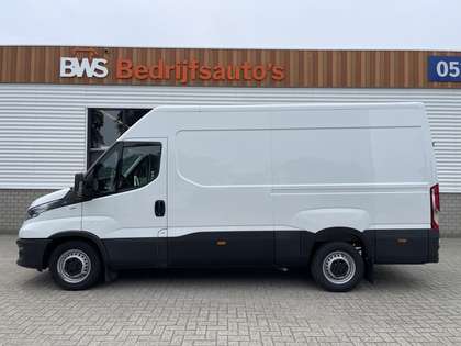 Iveco Daily 35S16V 2.3 handgeschakeld 160pk L2H2 / mag 3500 kg