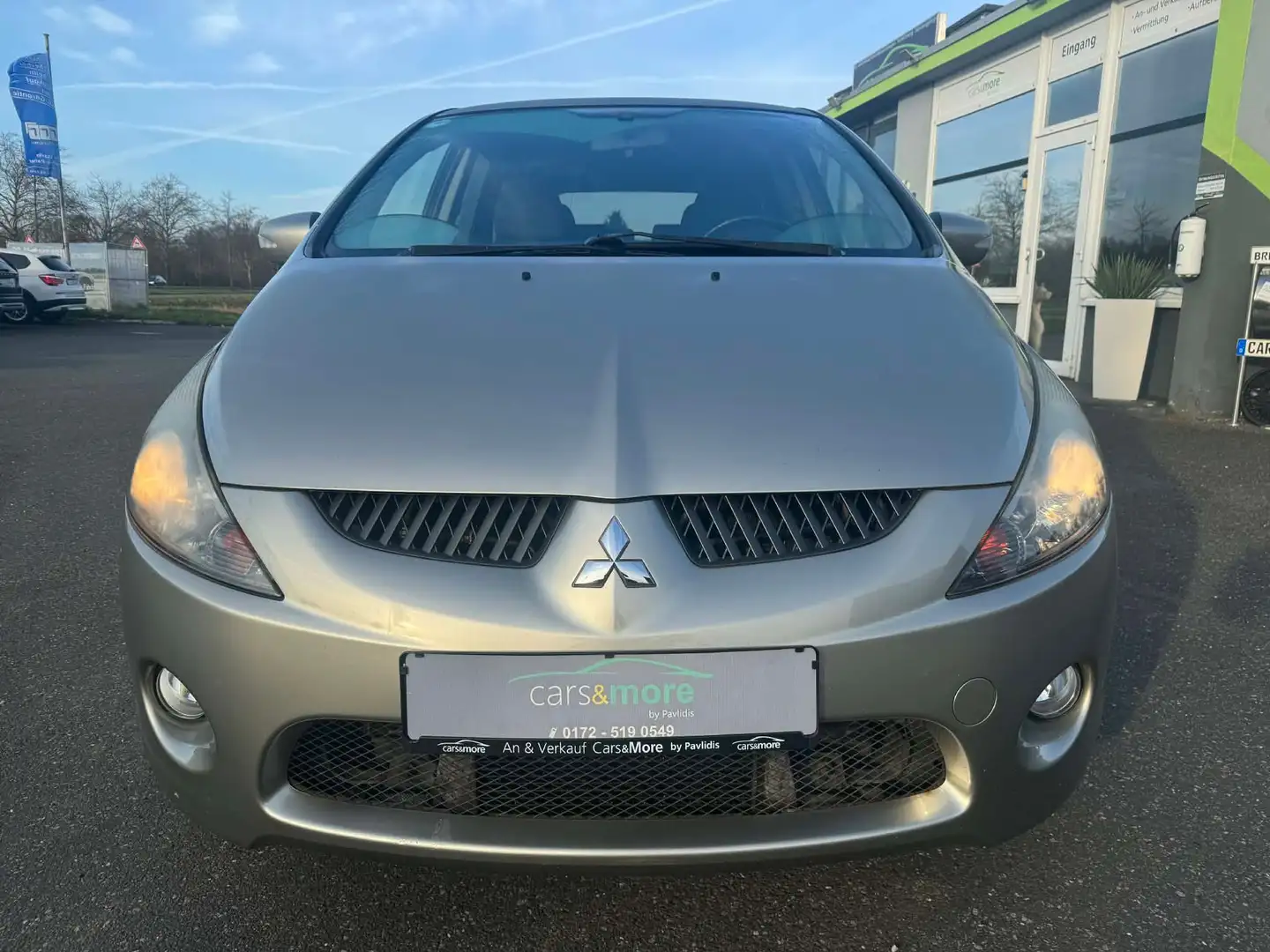 Mitsubishi Grandis 2.0 DI-D Intense-7 sitzer Beige - 2