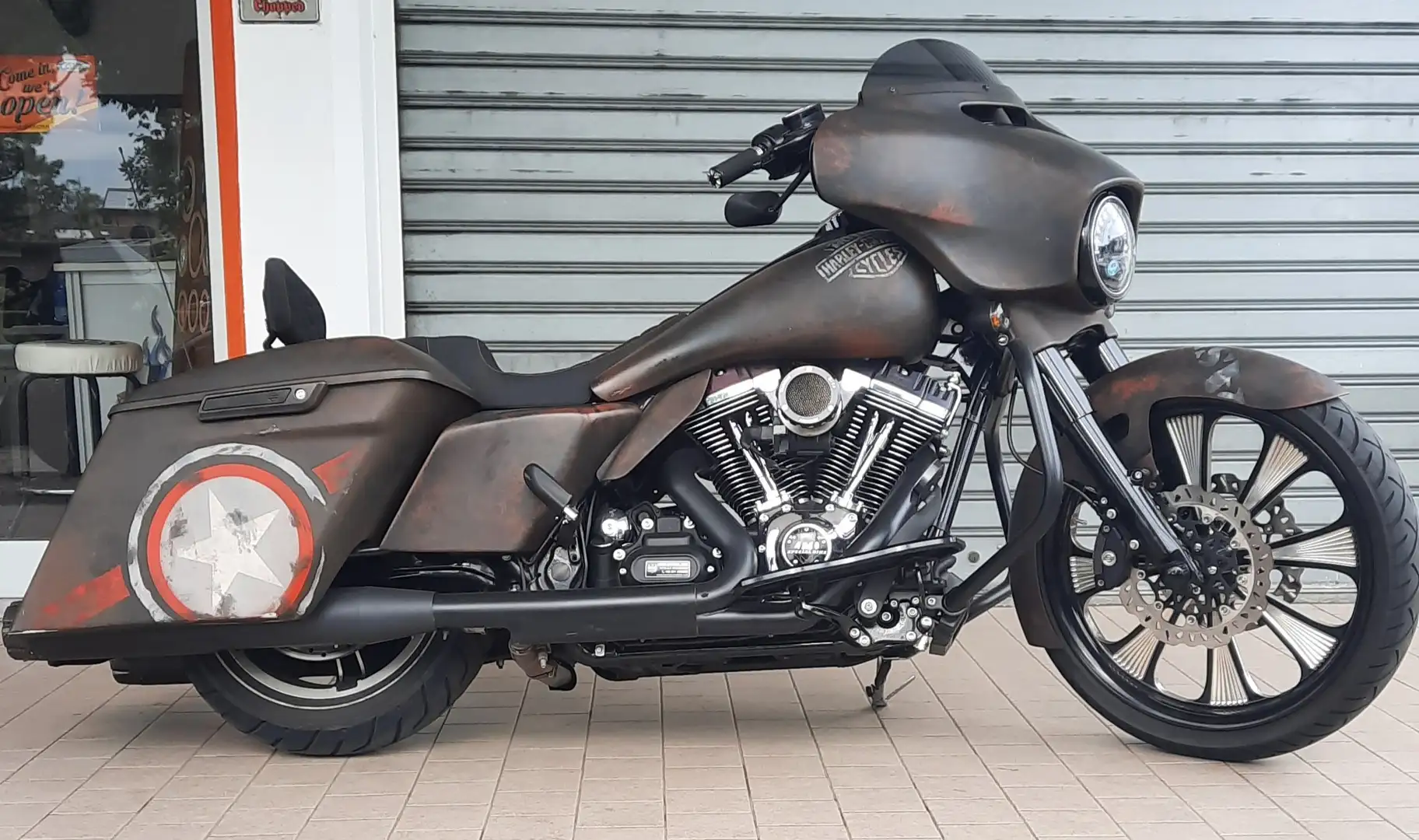 Harley-Davidson Street Glide FLHXS - 1