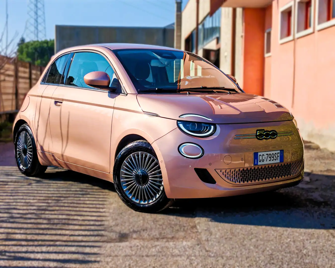 Fiat 500e 500e 3+1 42 kWh Icon + Oro - 1