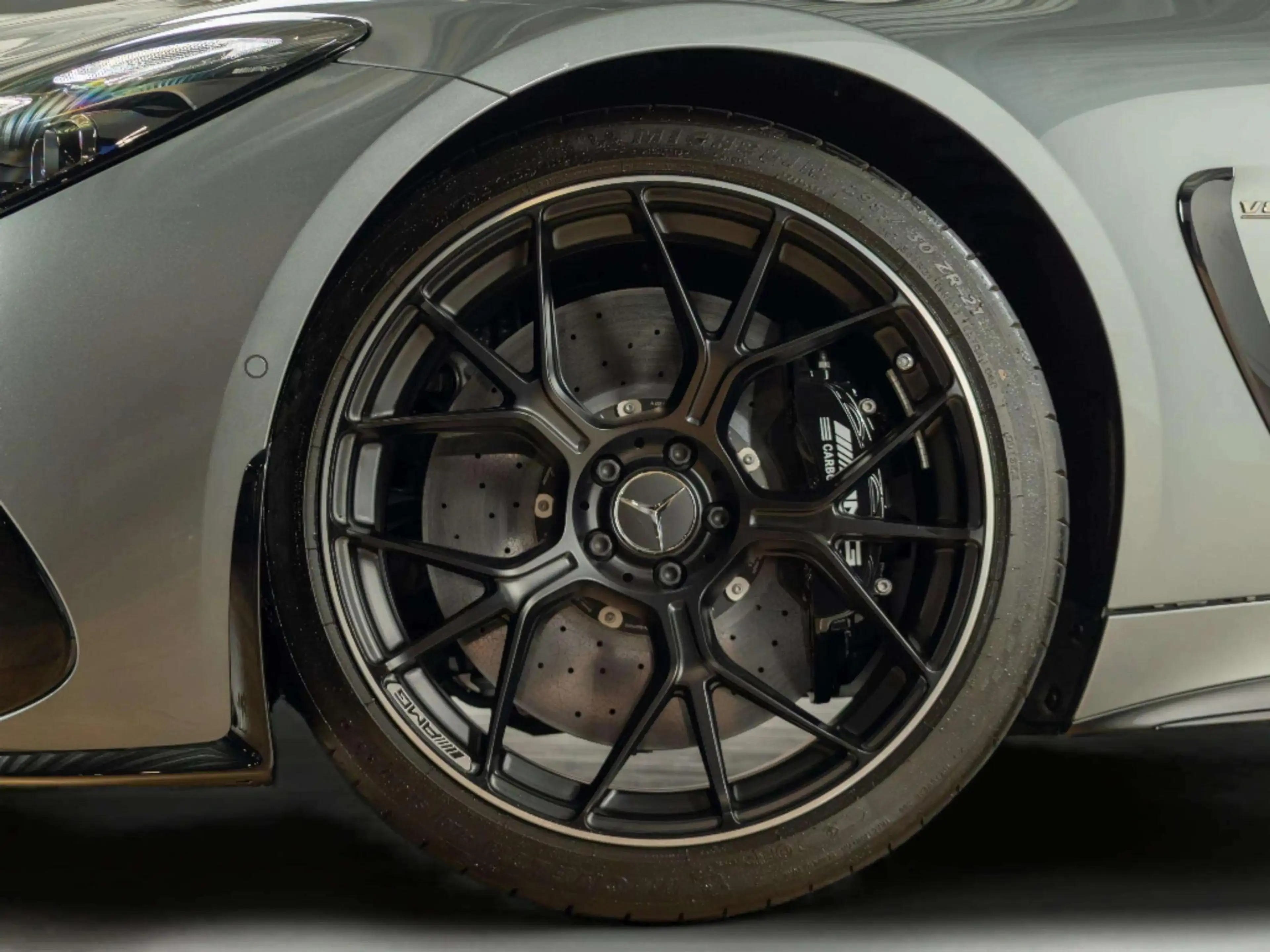 Mercedes-Benz AMG GT 63 S E Performance Night Edition — photo 13