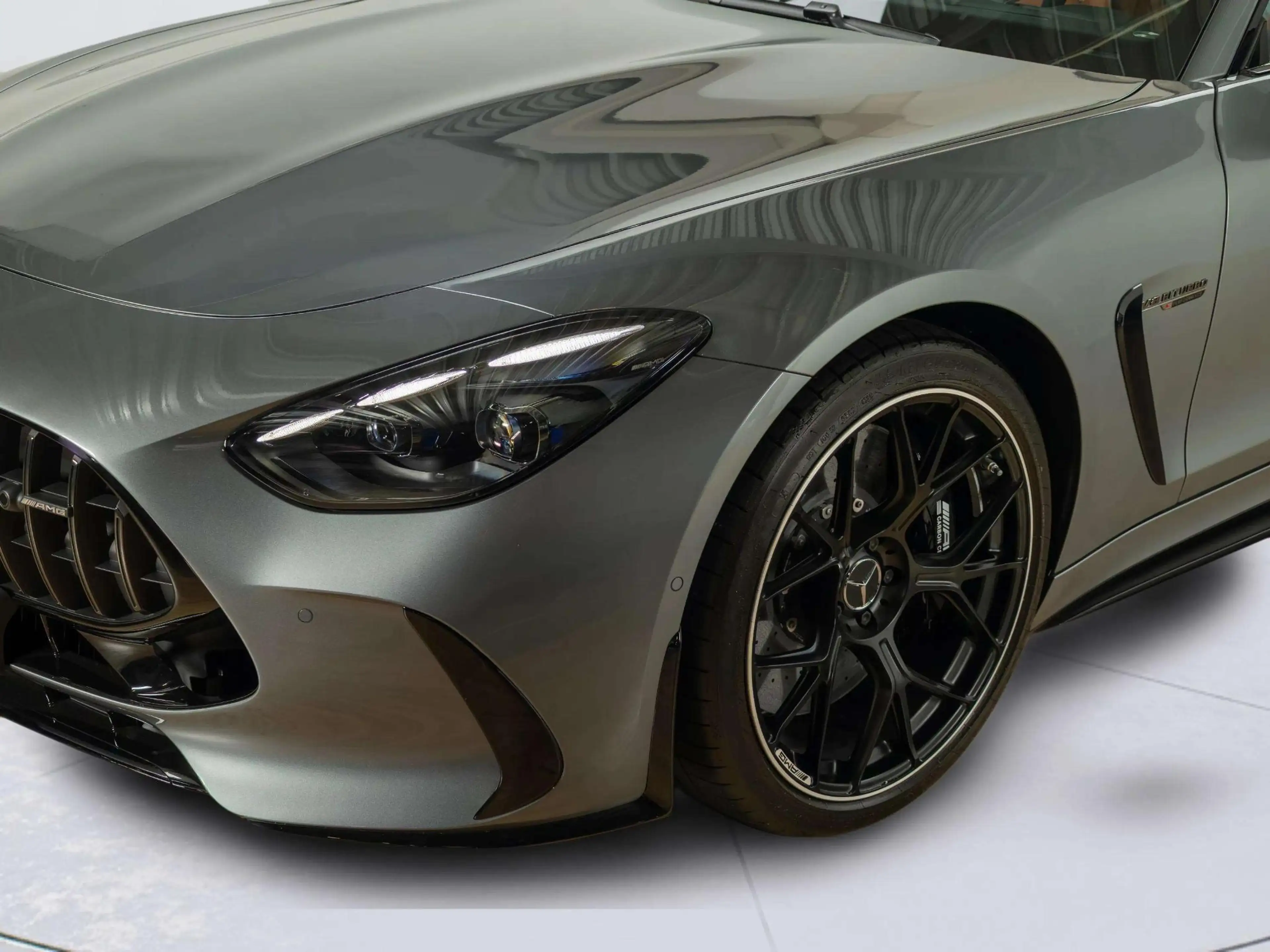 Mercedes-Benz AMG GT 63 S E Performance Night Edition — photo 12