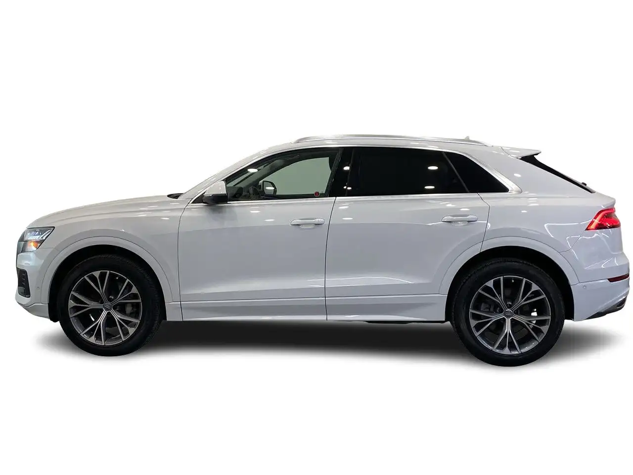 Audi Q8 снимка Audi Q8