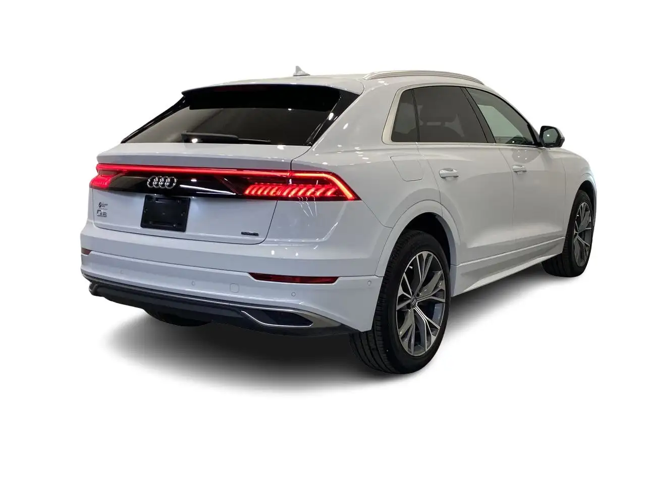 Audi Q8 снимка Audi Q8