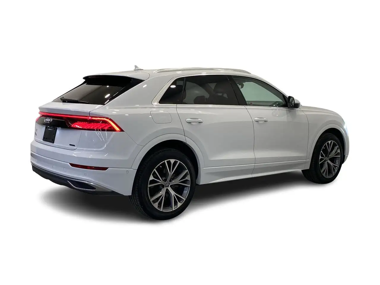 Audi Q8 снимка Audi Q8