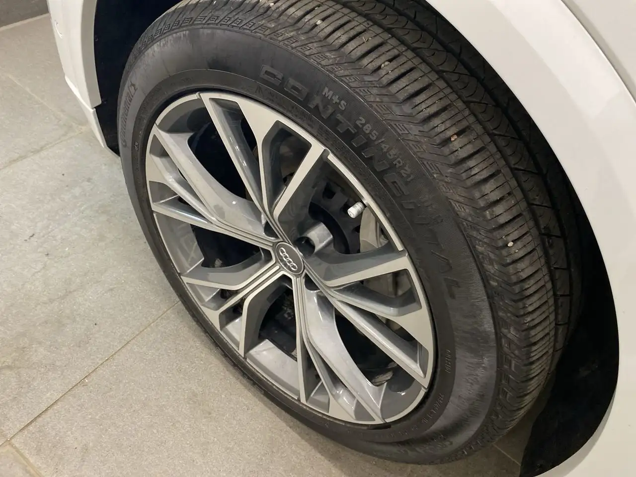 Audi Q8 снимка Audi Q8