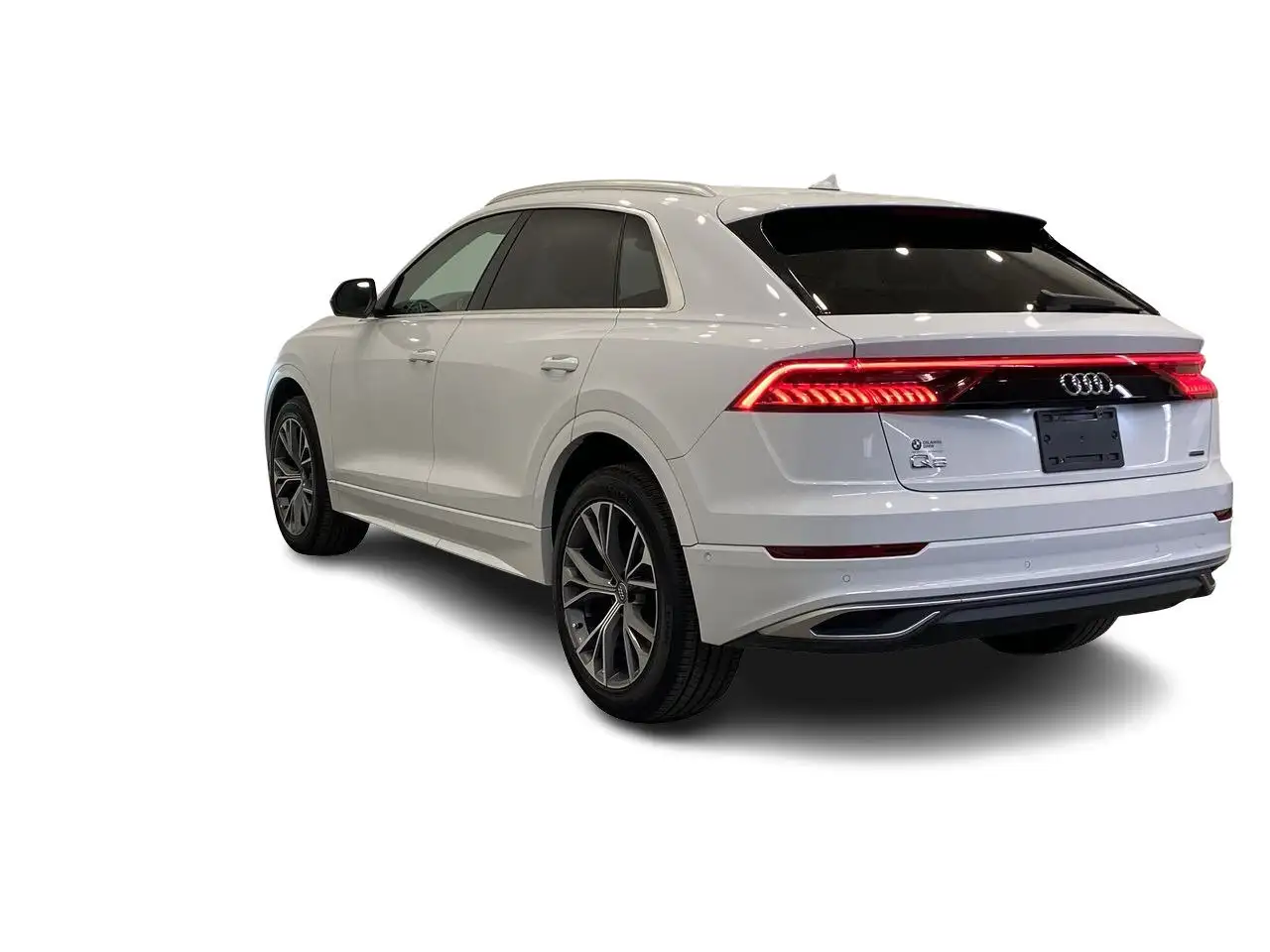 Audi Q8 снимка Audi Q8
