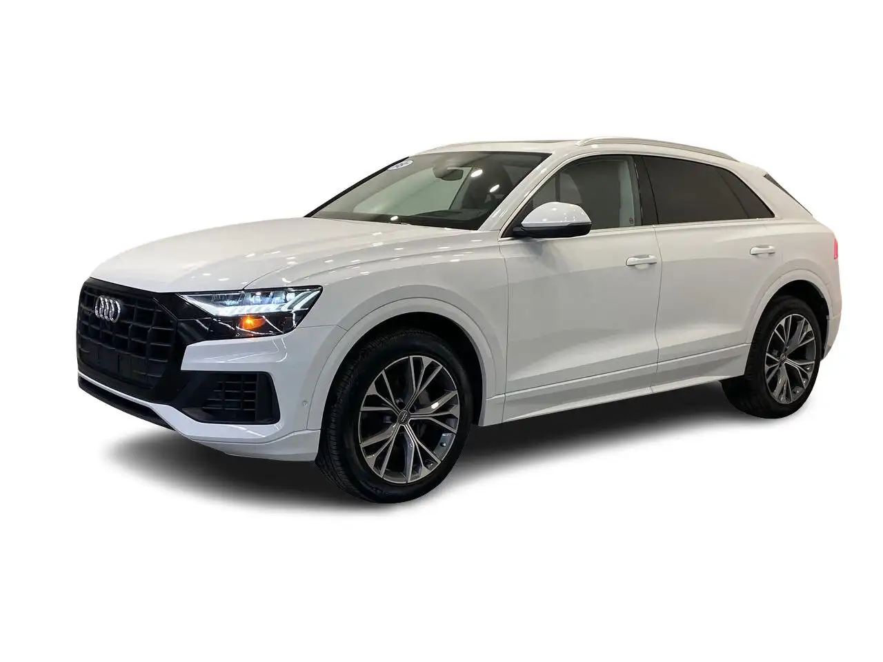 Audi Q8 снимка Audi Q8