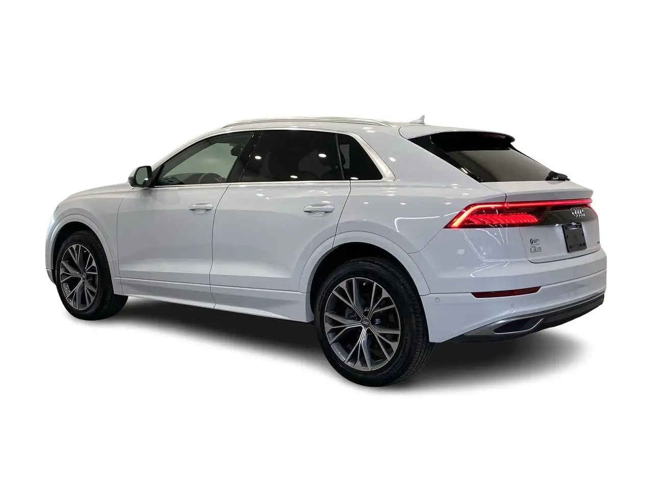 Audi Q8 снимка Audi Q8