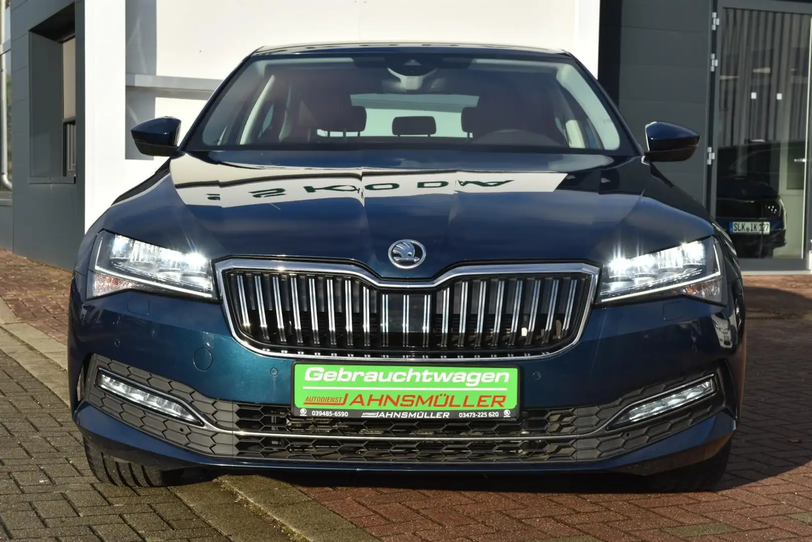 Skoda Superb 2.0 TSI Style*LED*Navi*AHK*ACC*Rückcam.* Bleu - 2