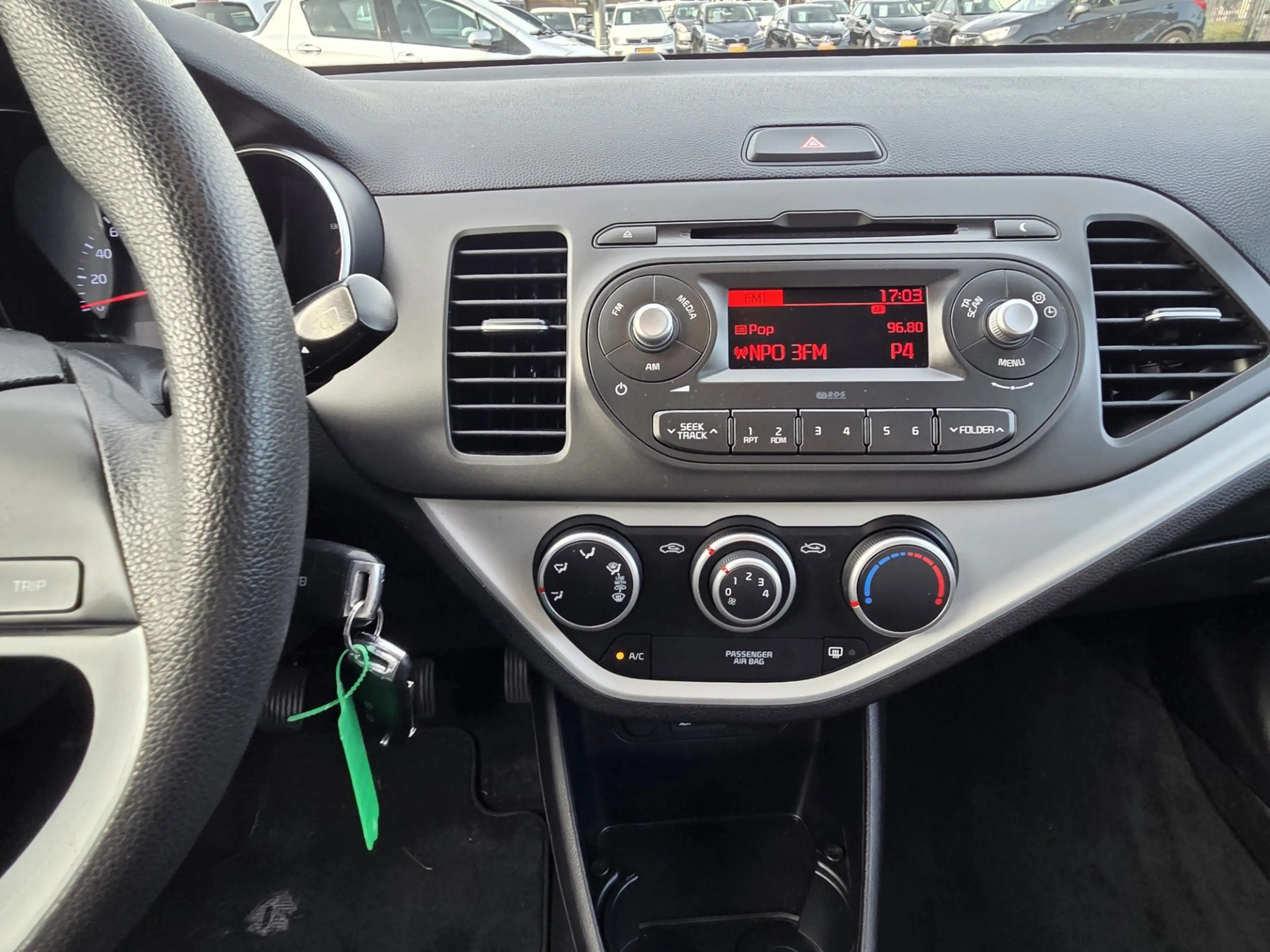 Kia Picanto 1.0 CVVT EconomyPlusLine/AIRCO/NAVI — photo 24