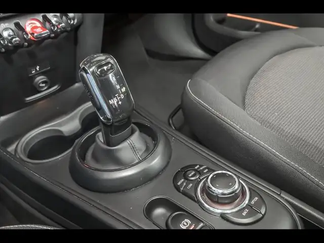 Mini Cooper Cooper view 11