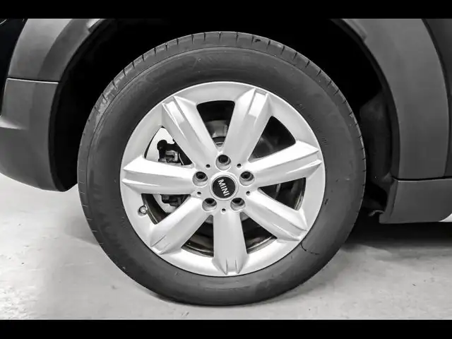 Mini Cooper Cooper view 8